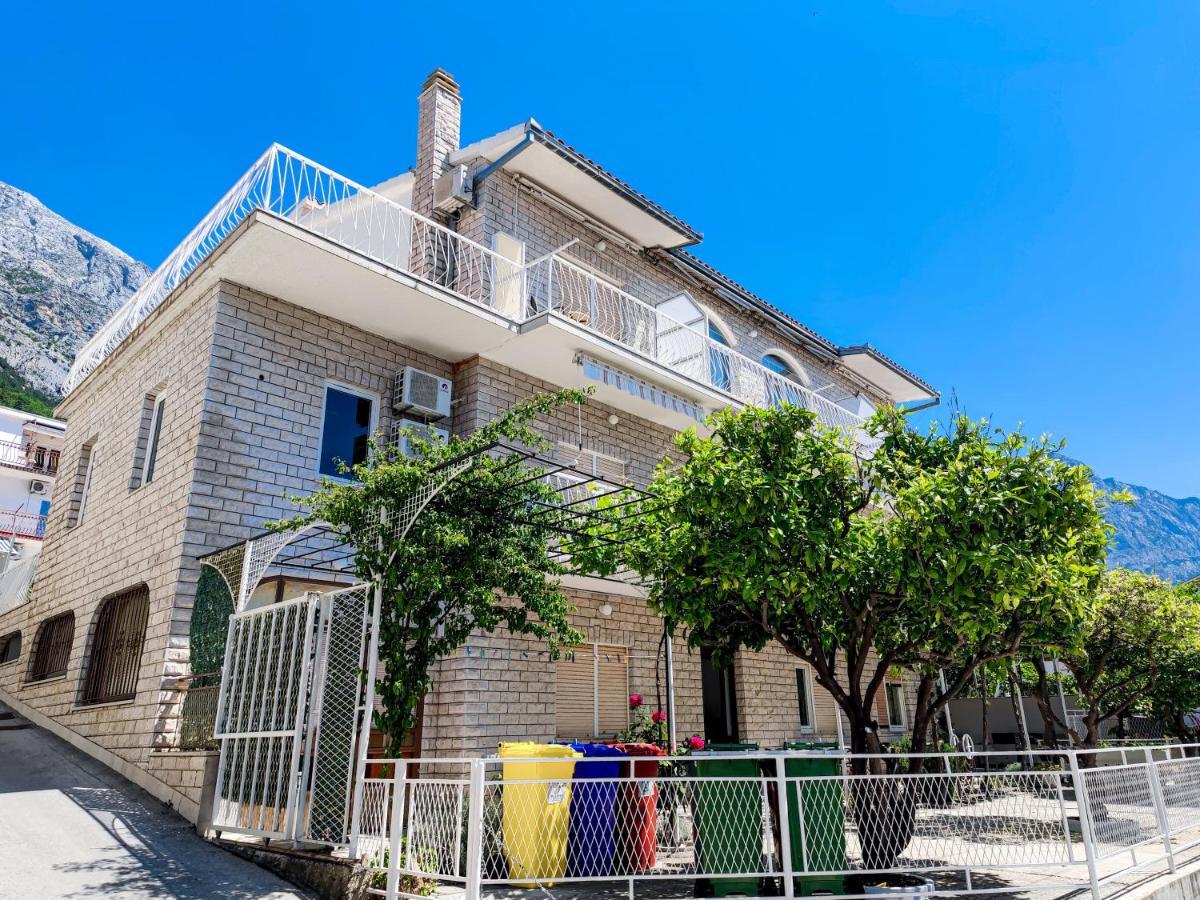 B&B villa IVONA 2 Baška Voda Exteriör bild