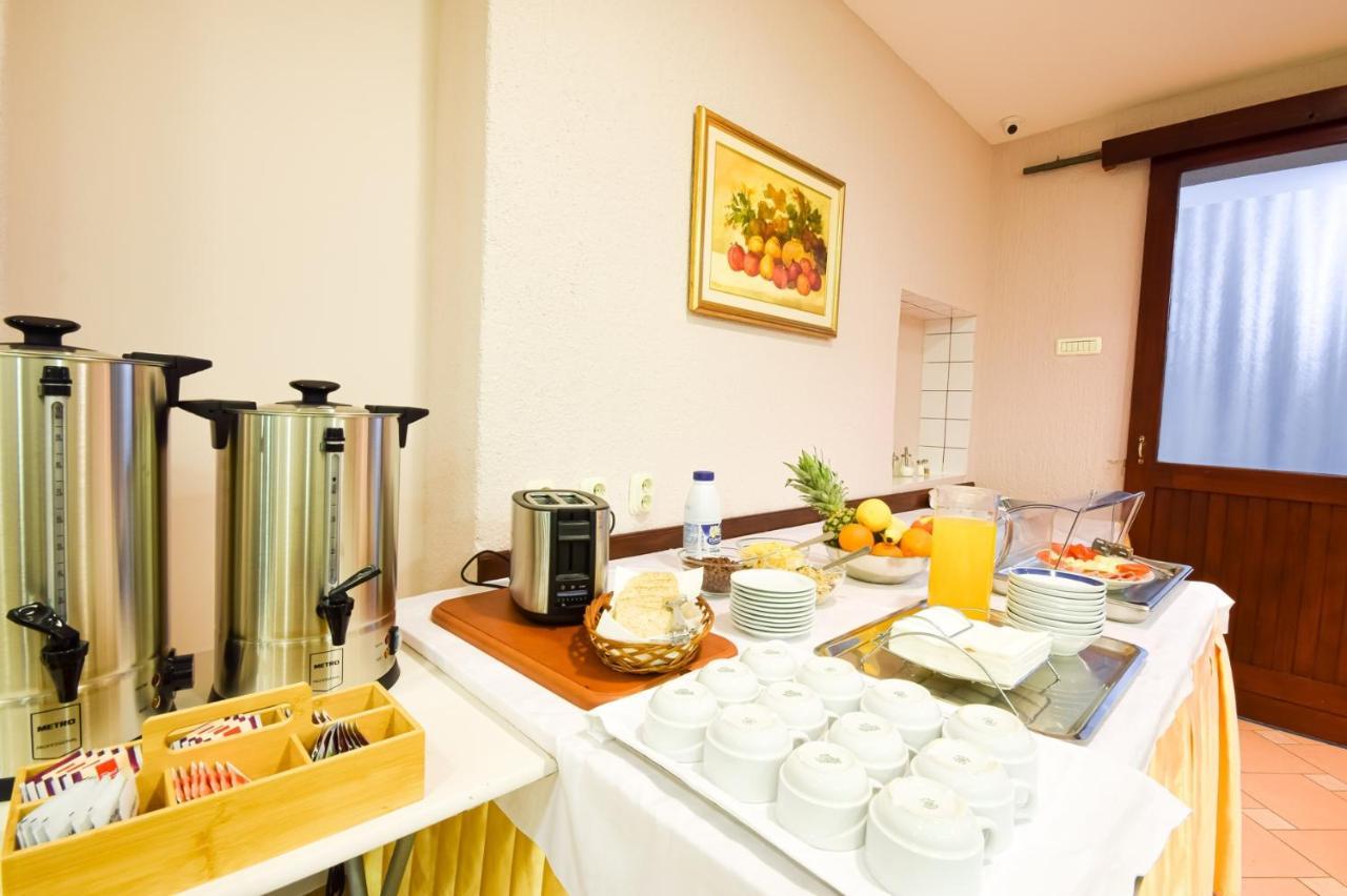 B&B villa IVONA 2 Baška Voda Exteriör bild