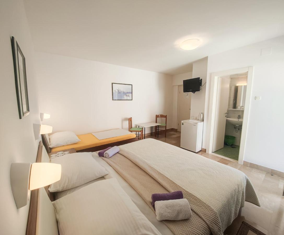 B&B villa IVONA 2 Baška Voda Exteriör bild