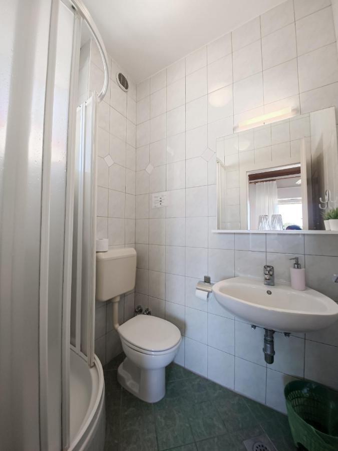 B&B villa IVONA 2 Baška Voda Exteriör bild
