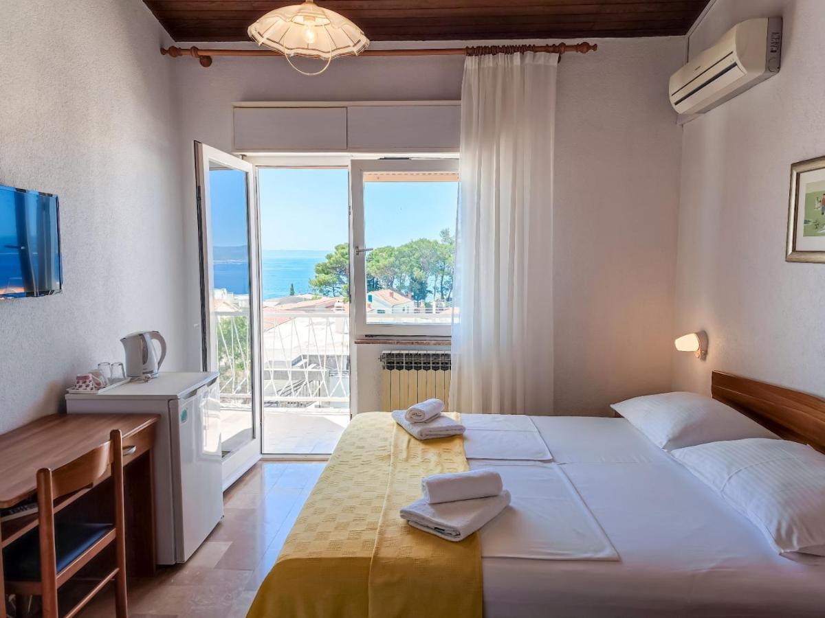B&B villa IVONA 2 Baška Voda Exteriör bild
