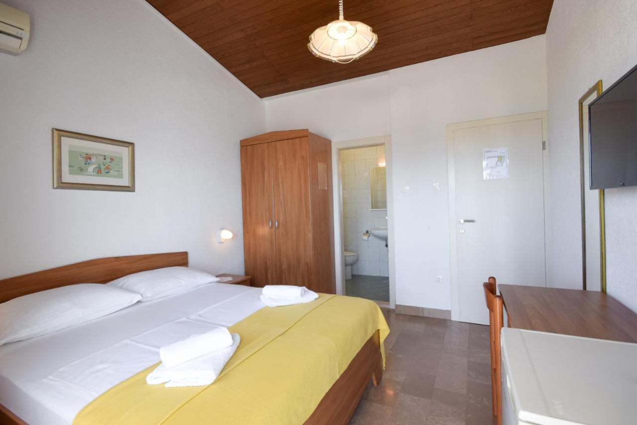 B&B villa IVONA 2 Baška Voda Exteriör bild